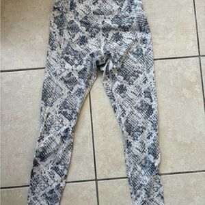 PINK Gray and White Patterned Leggings